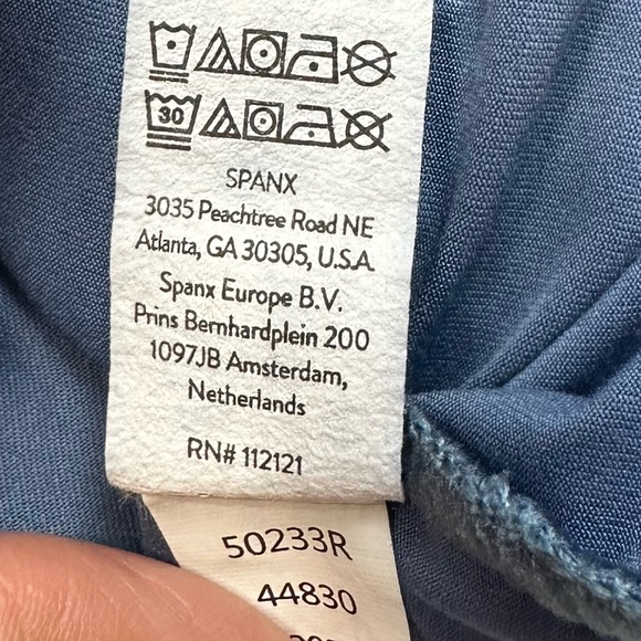 SPANX Soft Spot Wrap Back Indigo Haze Butter Long Sleeve T-Shirt Size M - Picture 12 of 16